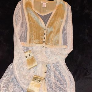 *Last Chance* Lace and Satin blouse